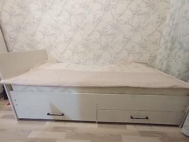 корал: Односпальная кровать с выдвижными ящиками - Размер спального места — 2