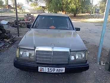 мерседес т 1: Mercedes-Benz 220: 1988 г., 2 л, Кол менен иштөөчү, Бензин — 2