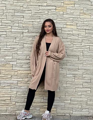 qış geyimi: Qadınlar üçün uzun trikotaj kardiqan - Model: Açıq önlü, V-yaxa, dizə — 5