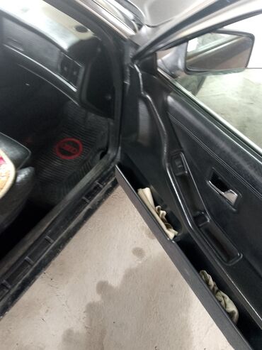 Audi: Audi 80: 1990 г., 2.3 л, Механика, Бензин, Седан — 4