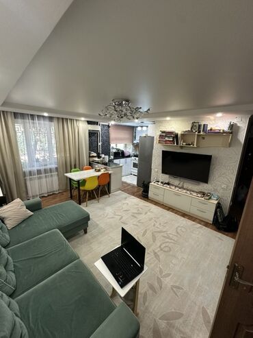 продоется 2 комнатная квартира: 2 комнаты, 42 м², Хрущевка, 1 этаж, Косметический ремонт