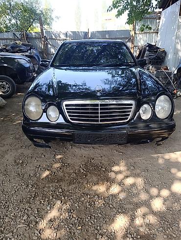 лак авто: Mercedes-Benz E55 AMG (W210), черный седан. машина на разборе на — 1