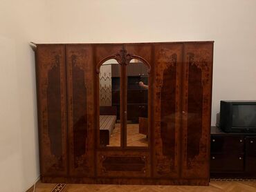 İşlənmiş, Açılan, Düz dolab, Qarderob, paltar dolabı
