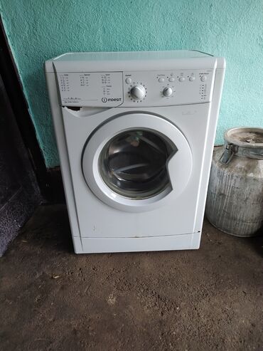 скупка стиральных машинок: Стиральная машина Indesit, Б/у, Автомат, До 5 кг, Компактная
