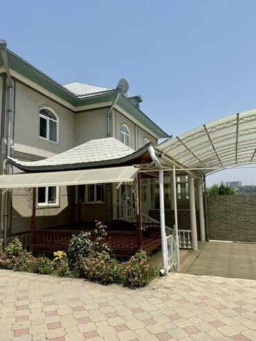 дом в талас: Дом, 300 м², 8 комнат, Собственник, Евроремонт