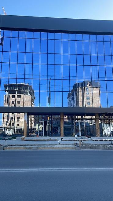 Алюминиевые окна на заказ: Алюминиевое окно на заказ, Тип окна: Витражные, Мансардные, Панорамные, Декоративные особенности: Декоративный переплет, Бесплатная установка, В рассрочку — 2