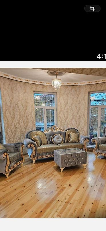 jurnalı: Klassik üslubda dəstli yumşaq mebel Tərkibi: - 3 yerlik divan - 2 — 1