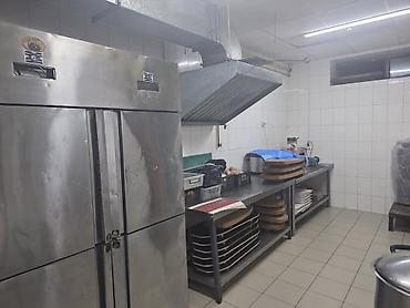 Аренда ресторанов и кафе: Ул. Ахунбаева Сдаётся готовое помещение под бизнес Площадь: 680м2 Два at lalafo.kg — 1 Аренда ресторанов и кафе: Ул. Ахунбаева Сдаётся готовое помещение под бизнес Площадь: 680м2 Два — 1