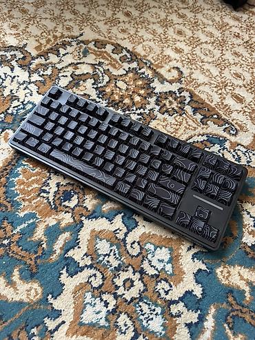 logitech 102: Клавиатура, Механическая, Проводное подключение, Размер: 80% — 1