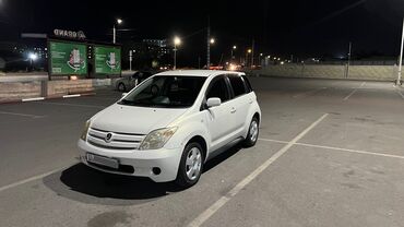 Toyota: Toyota ist: 2003 г., 1.3 л, Автомат, Бензин, Хэтчбэк