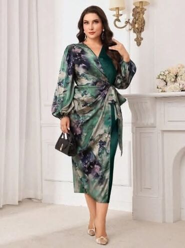 Haljine: Cena 3200din Vel 0XL,1XL,2XL,3XL,4XL Poručuje se, isporuka za nedelju — 4