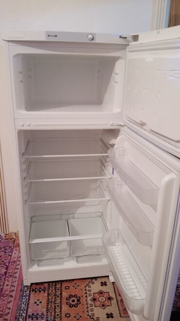 Soyuducular: 2 qapılı Indesit Soyuducu Satılır, rəng - Ağ — 8