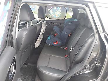 Nissan: Nissan Qashqai – kompaktan SUV, crna boja, 5 vrata. Glavne — 16