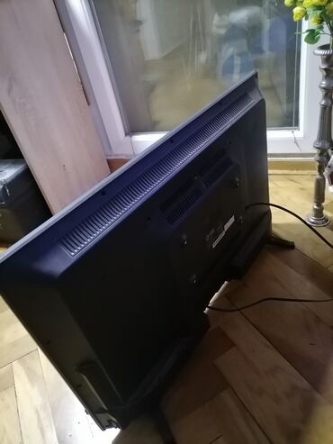 Televizori: TV tanki led VOX 32 inča ili 82 dijagonala ekrana ispravan dobar sa — 8