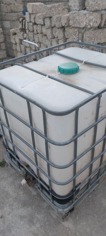 plastmas su çəni: Bak, Plastik, 1000 l, İşlənmiş, Ödənişli çatdırılma