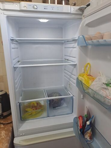 Техника для кухни: Холодильник Biryusa, Б/у, Двухкамерный, 60 * 170 *