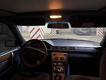 мер 220: Mercedes-Benz W124: 1993 г., 2.2 л, Механика, Бензин, Седан — 7