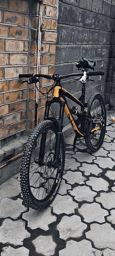 Горные велосипеды: YT Capra 27.5, L'ка Вилка: RockShox Yari, 160 mm, воздушка Аморт — 1