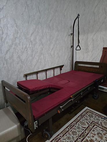 Медицинская мебель: Медицинская кровать б/у Пользовались 2 месяца всего — 3