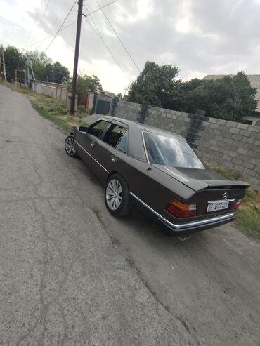 Mercedes-Benz: Mercedes-Benz W124: 1991 г., 2 л, Механика, Бензин, Седан — 6