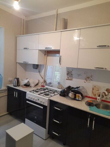 сдаю квартиру аламединский: 3 комнаты, 65 м², 105 серия, 1 этаж
