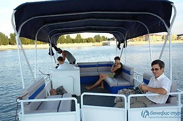 Водный транспорт: Катер, понтонный катер. Изготовление по заказу на заводе — 27