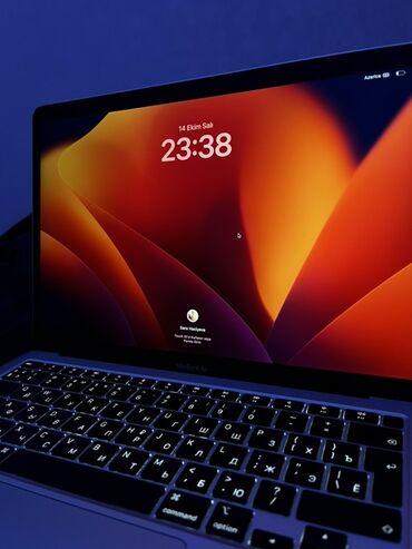 Audio: Apple MacBook Air noutbuku - Model: MacBook Air 13 M1/2020 - Rəng
