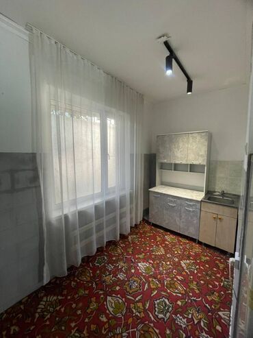 ихлас ош плаза цены: 1 комната, 34 м², Индивидуалка, 1 этаж, Евроремонт