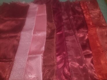 rengli parcalar: Yorğan üzü üçün 150*200sm ölçüdə ipəklər. 1-i✅ 4₼.HAMISIŇI ALANA