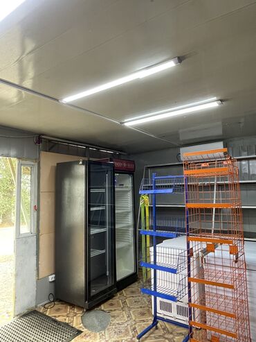 Торговля: Продажа бизнеса Торговый контейнер, Вместе с: Оборудование и мебель