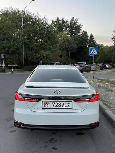sprinter 2 2: Toyota Camry: 2025 г., 2 л, Автомат, Гибрид, Седан — 4