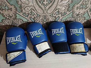 Кол каптар: Боксерские перчатки Everlast, синие, комплект из двух пар. - Материал — 2