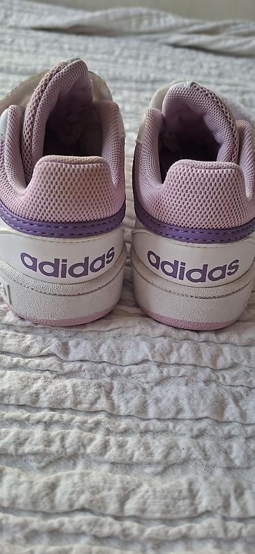 kyoto ugg: Dečije patike adidas – bele sa ljubičastim detaljima Dete ih je par — 3