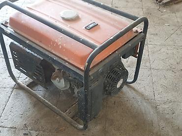 Benzinli portativ generator - Korpus: möhkəm metal çərçivə, üstündə