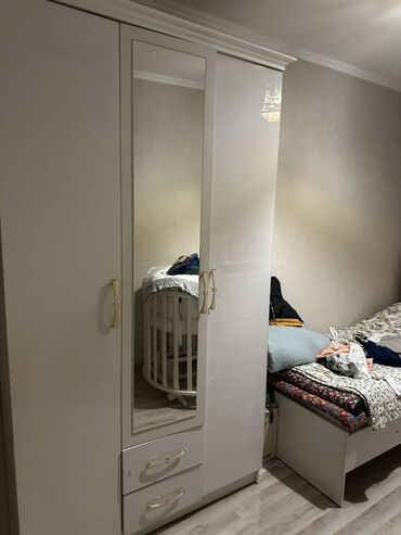 продам мебель детскую: Продается Б/У мебель в хорошем состоянии! Шкаф высота 2,15м,ширина