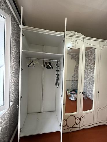 standing mirror: Спальный гарнитур 5-дверный, классический стиль. - Цвет: молочный — 4