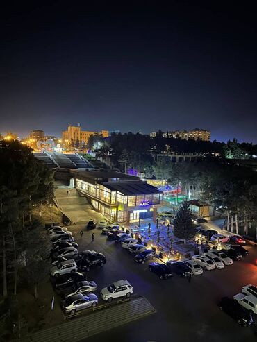 Uzunmüddətli kirayə mənzillər: Sumqayıt şəhəri,Bulvarda, McDonaldsn yanında,Krstal2də10 mərtəbəli — 9