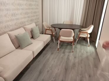 Masalar: Qonaq masası, Açılmayan, Taxta, Oval masa