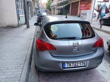 Opel: Opel Astra: 1.2 l. | 2011 έ. 141000 km. Χάτσμπακ — 2