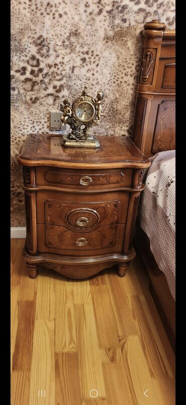 Yataq otağı dəstləri: Yataq Desti 750 azn satilir‼️taxtin matrasi var.dolab 3hisseden — 3