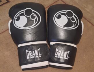 боксный перчатки: Перчатки боксерские (Grant Boxing) 10 унций