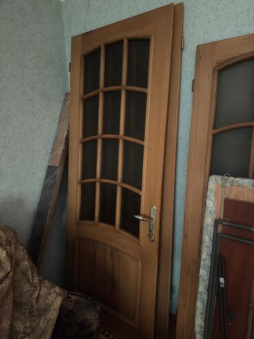 Furnitura və aksessuarlar: İşlənmiş Otaq qapısı Plintus ilə, Zəmanətsiz, Ünvandan götürmə