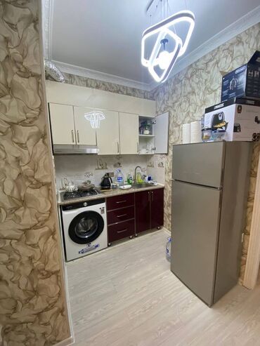 Uzunmüddətli kirayə mənzillər: Mənzil kirayı verilir. 2 otaq 17.3 mərtəbə. Teze temirden cixmish — 4