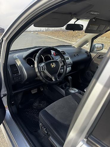 Honda: Honda Jazz: 2006 г., Автомат, Бензин, Хэтчбэк at lalafo.kg — 6 Honda: Honda Jazz: 2006 г., Автомат, Бензин, Хэтчбэк — 6