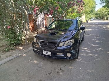 Mitsubishi: Mitsubishi Airtrek, qara rəng, universal kuzov. Xüsusiyyətlər: - — 4