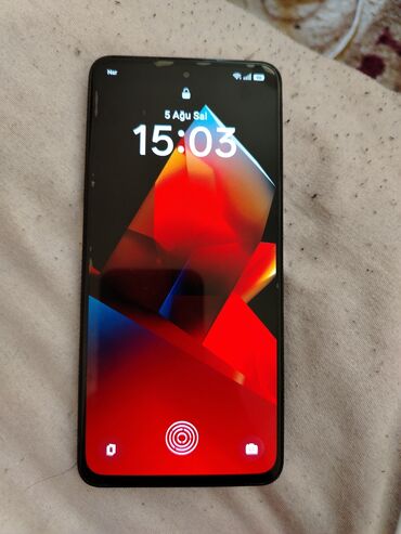 Digər mobil telefonlar: Bu smartfon rahat istifadə üçün nəzərdə tutulmuşdur. Qara rəngli