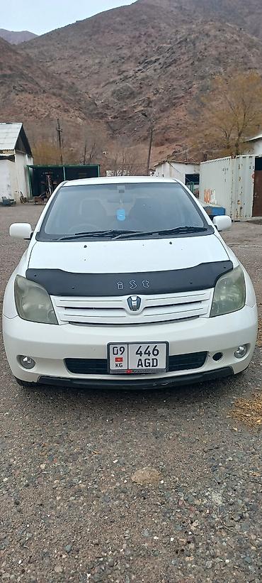 хетчбек: Toyota Ist: 2003 г., 1.3 л, Хэтчбэк — 1