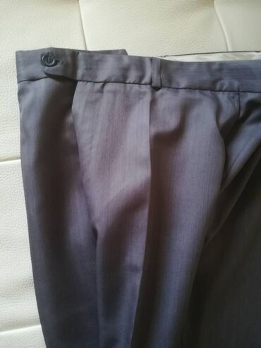 Pantalone: Pantalone 2 kom sve za 500 din vel XL/XXL. Crne i plave na crtu. Crne — 11