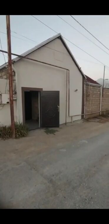 аренда и продажа недвижимости: Tecili satilir Qala qesebesi 2 sotda 1 otaq 1 metbext her bir seraiti