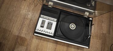 Другие предметы коллекционирования: Виниловые стереопроигрыватели с встроенным усилителем и пультом — 3